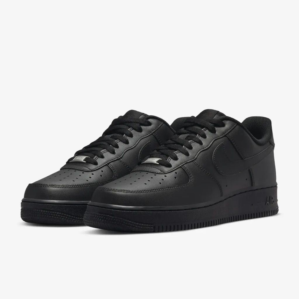 The Nike Air Force 1 '07 Black